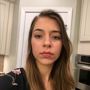 Meet your Posher, Annika